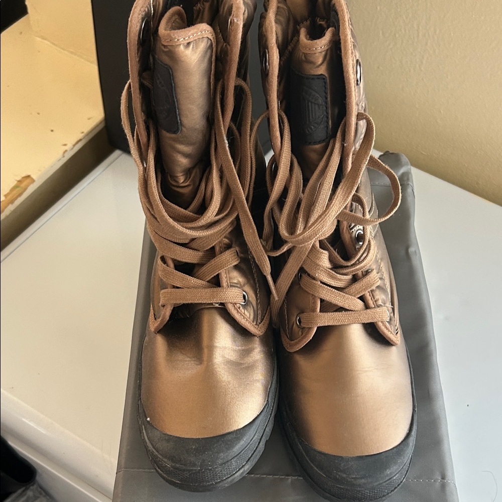 Palladium Quilted Brown Boots